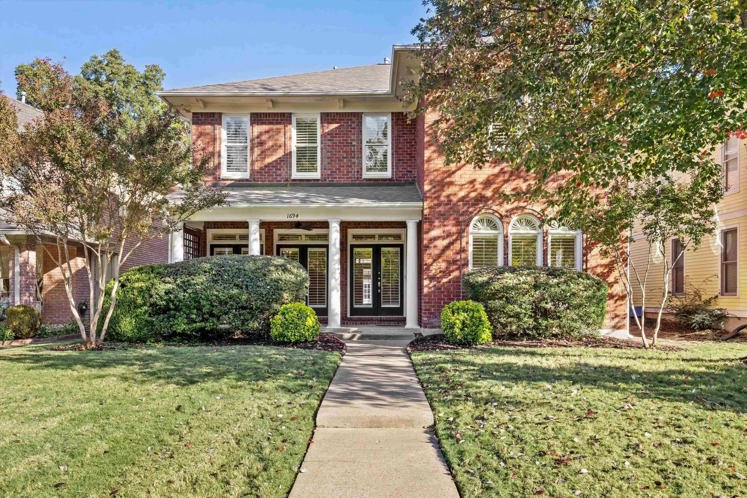 Photo 1 of Single family home for sale at 1694 Peach Ave, Memphis, TN 38112 | MLS# 10233406 | Listing updated on 2026-10-29