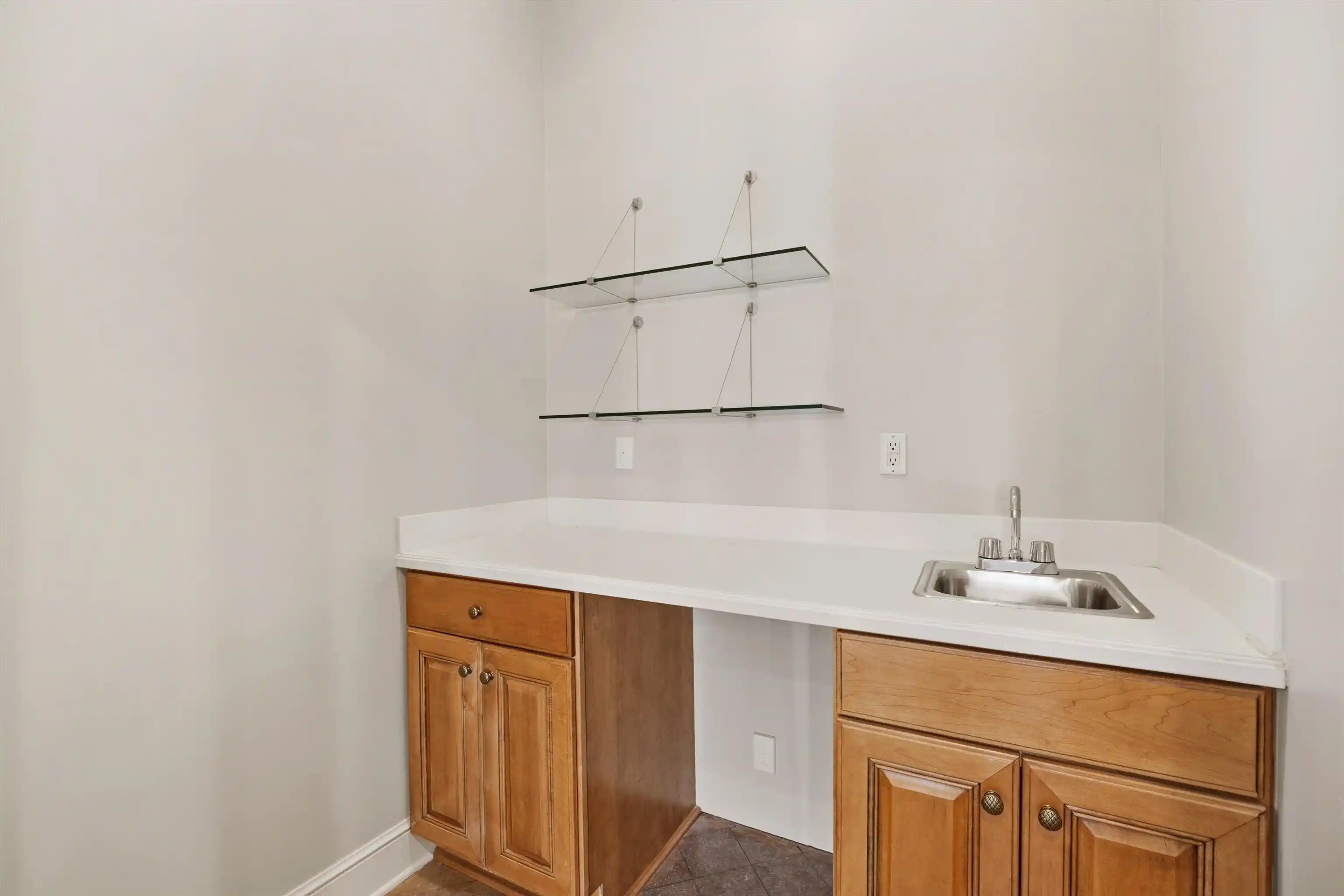 Photo 1 of Single family home for sale at 1694 Peach Ave, Memphis, TN 38112 | MLS# 10233406 | Listing updated on 2026-10-29