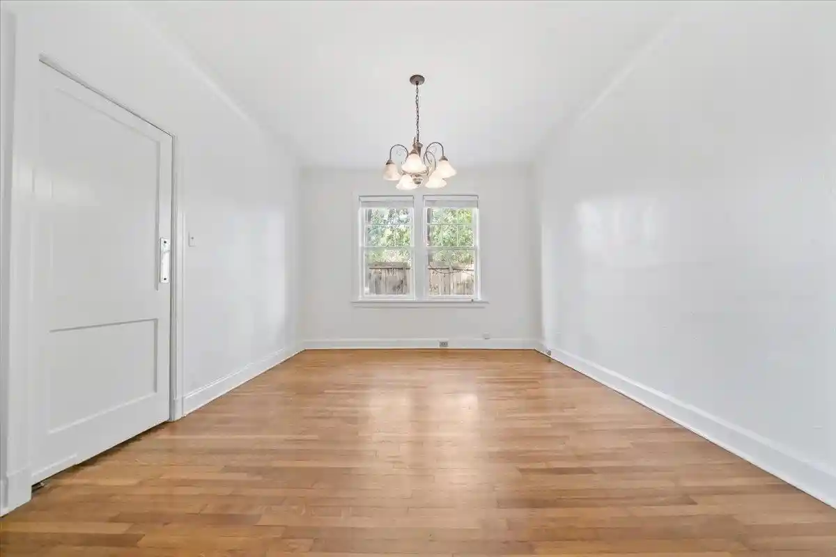 Photo 3 of House for sale at 351 Buena Vista Pl, Memphis, TN 38112 | MLS# 10233416 | Listing updated on 2026-10-29