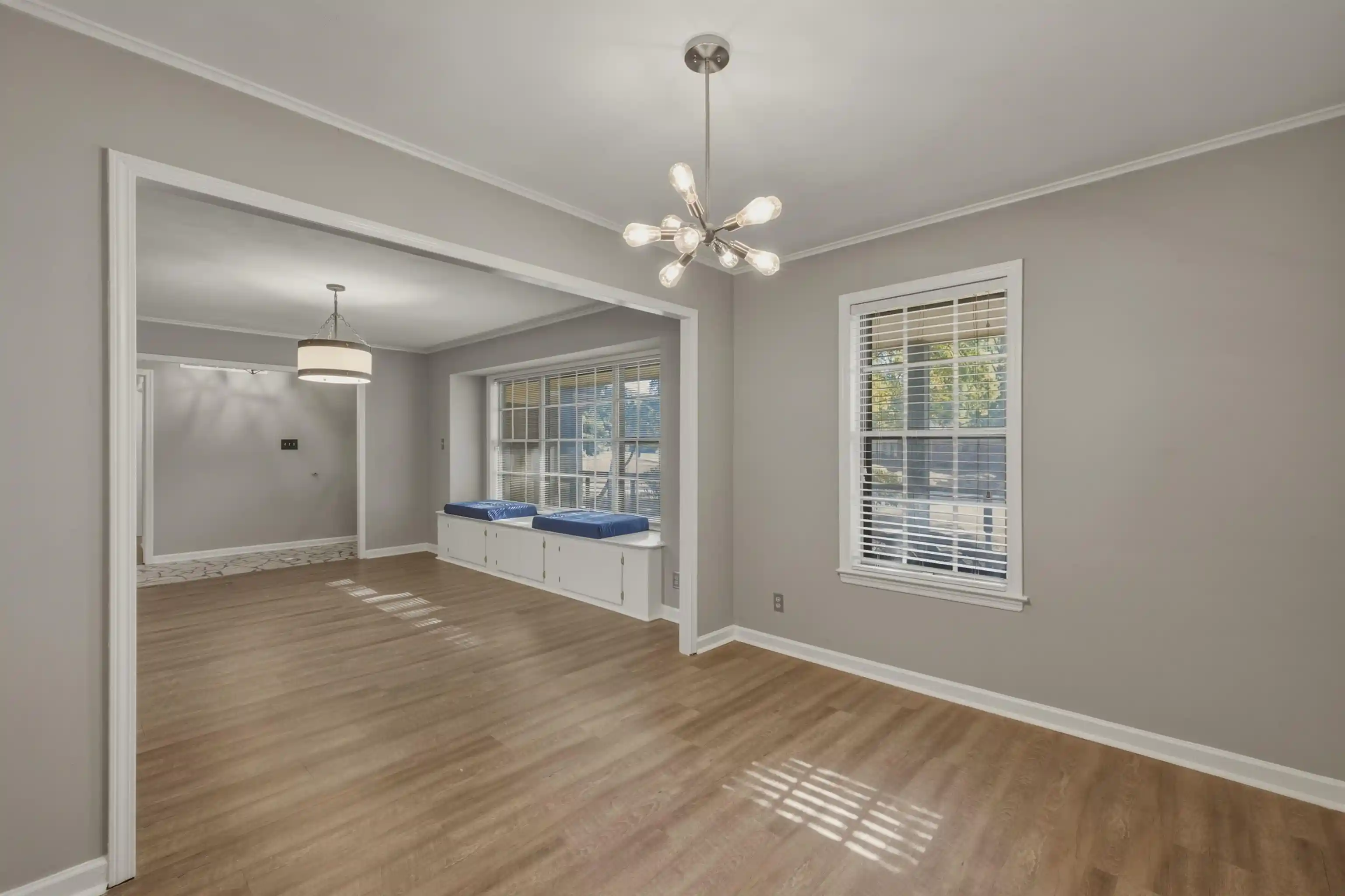 Photo 3 of Townhouse for sale at 2345 Lovitt Dr, Memphis, TN 38119 | MLS# 10233445 | Listing updated on 2026-10-30