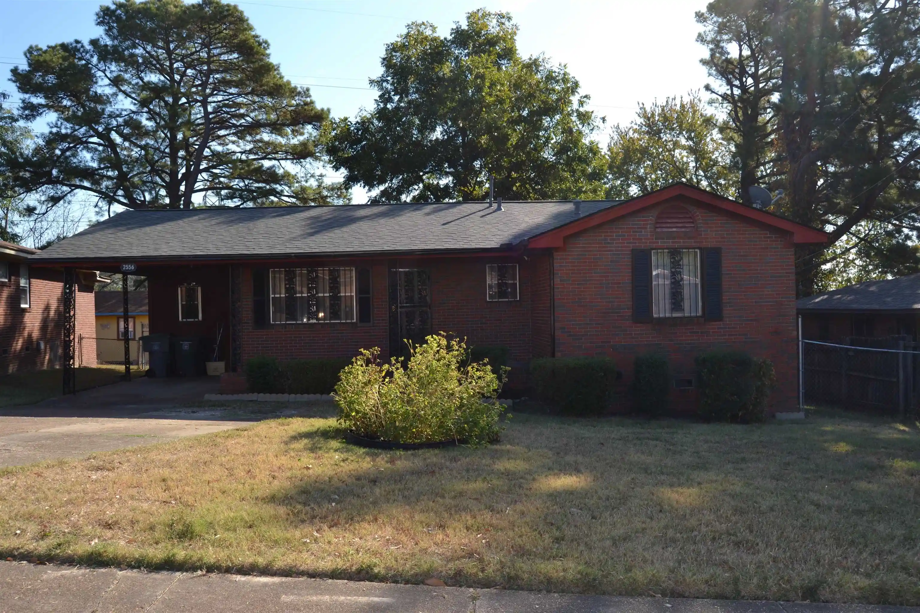 Photo 1 of Single family home for sale at 2556 Fontaine Rd, Memphis, TN 38106 | MLS# 10233449 | Listing updated on 2026-10-30