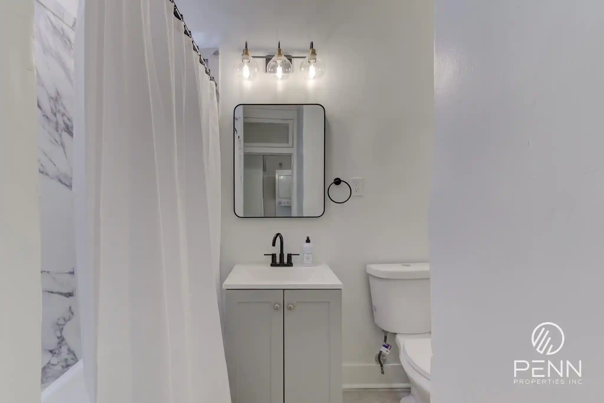 Photo 2 of House for sale at 2033 Young Ave, Memphis, TN 38104 | MLS# 10233462 | Listing updated on 2026-10-30