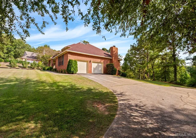 Photo 4 of Single family home for sale at 606 Lakeview Dr, Tuskegee, AL 36083 | MLS# 559211 | Listing updated on 2026-09-26