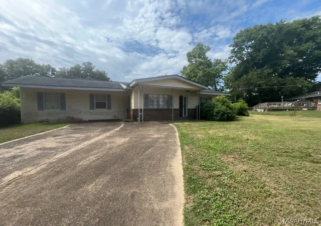 Homes for sale in Selma, AL | 2008 3rd Ave, Selma, AL 36703 | MLS# 559846
