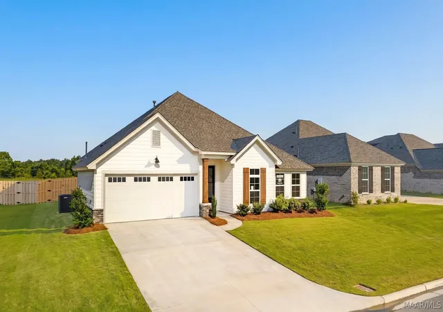 Photo 3 of Sale Pending at 1420 Barret Park Way, Montgomery, AL 36117 | MLS# 560081 | Listing updated on 2026-08-05