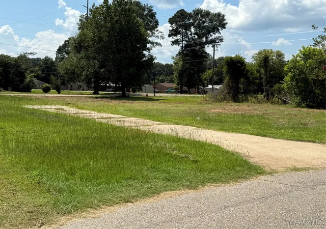 5th image of 101 Pinehaardt Dr, Selma, AL 36701 | MLS# 561465