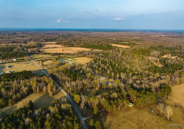 3rd image of 270 Crossing Ln, Pike Road, AL 36064 | MLS# 565038