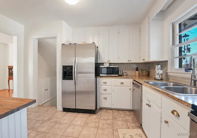 Photo 3 of Single family home for sale at 3513 Mayfair Rd, Montgomery, AL 36109 | MLS# 570697 | Listing updated on 2026-08-25