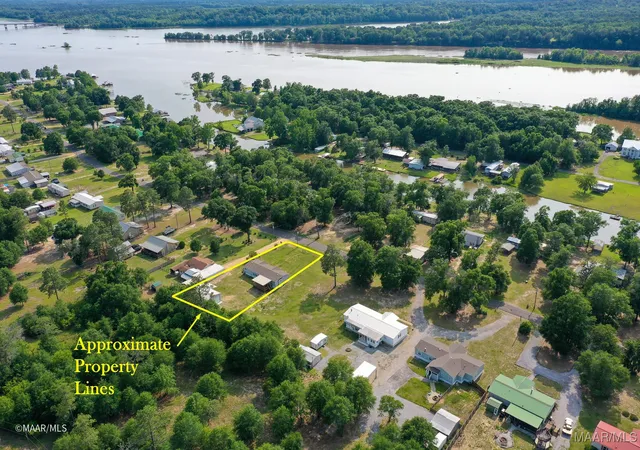 2nd image of 710 Sand Island Dr, Camden, AL 36726 | MLS# 572045