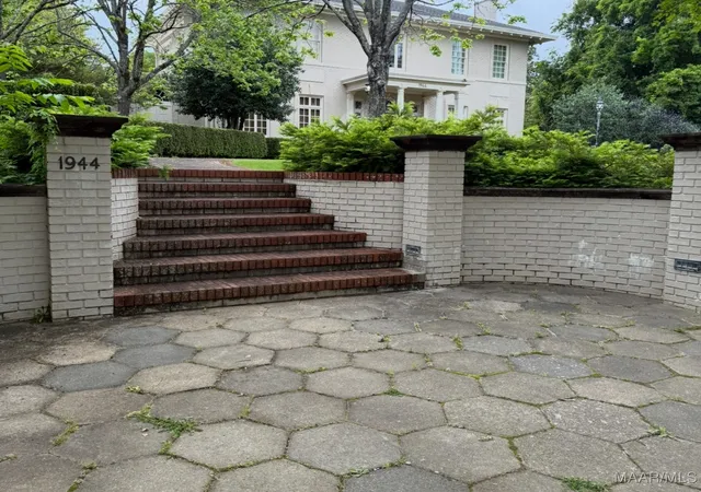 3rd image of 1944 S Hull St, Montgomery, AL 36104 | MLS# 574666