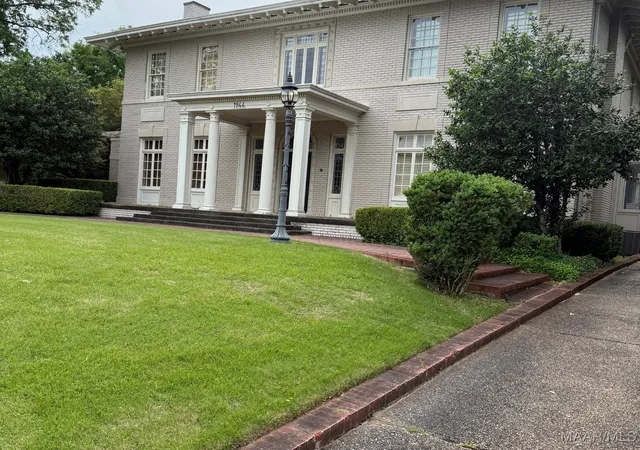 4th image of 1944 S Hull St, Montgomery, AL 36104 | MLS# 574666