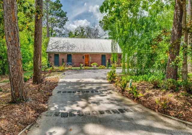 Homes for sale in Montgomery, AL | 2224 Allendale Rd, Montgomery, AL 36111 | MLS# 575841