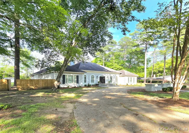 Homes for sale in Selma, AL | 49 Berkeley Rd, Selma, AL 36701 | MLS# 576270