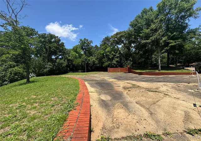 Photo 1 of Land for sale at 3519 Dalraida Ct, Montgomery, AL 36109 | MLS# 576329 | Listing updated on 2026-09-01