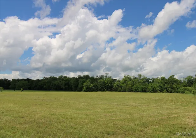 3rd image of 38 S Farm View Ln, Pike Road, AL 36064 | MLS# 576250
