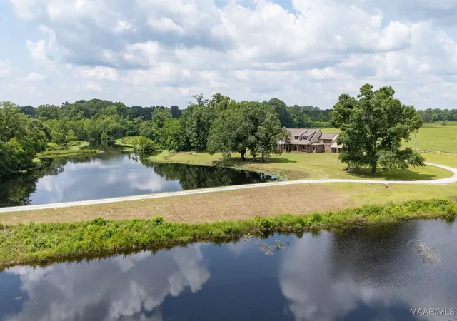 4th image of 511 Mehearg Rd, Wetumpka, AL 36092 | MLS# 577098