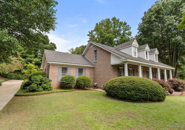 Homes for sale in Prattville, AL | 203 Evergreen St, Prattville, AL 36067 | MLS# 577847