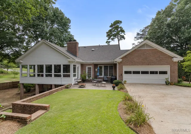 Homes for sale in Prattville, AL | 203 Evergreen St, Prattville, AL 36067 | MLS# 577847