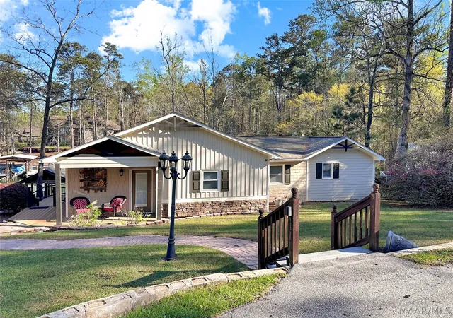 Homes for sale in Eclectic, AL | 1614 Castaway Island Rd, Eclectic, AL 36024 | MLS# 578724