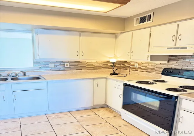 4th image of 1206 Seth Johnson Dr, Montgomery, AL 36116 | MLS# 579167