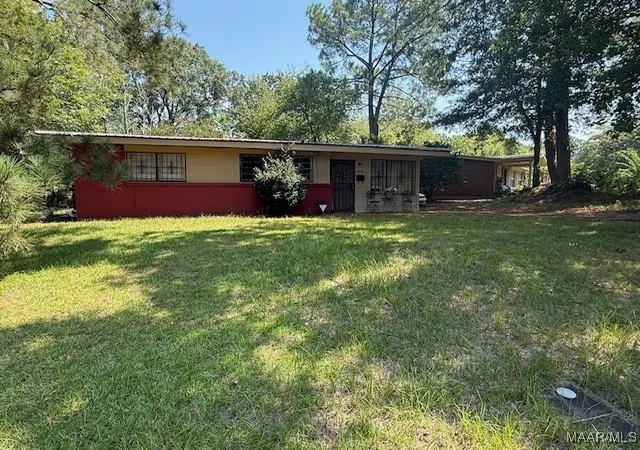 Homes for sale in Montgomery, AL | 3261 Upchurch Cir, Montgomery, AL 36105 | MLS# 579542