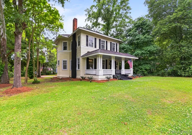 Homes for sale in Montgomery, AL | 264 E Fairview Ave, Montgomery, AL 36105 | MLS# 579797