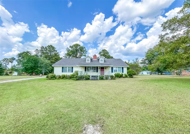 Homes for sale in Selma, AL | 306 Old Marion Junction Rd, Selma, AL 36701 | MLS# 579817