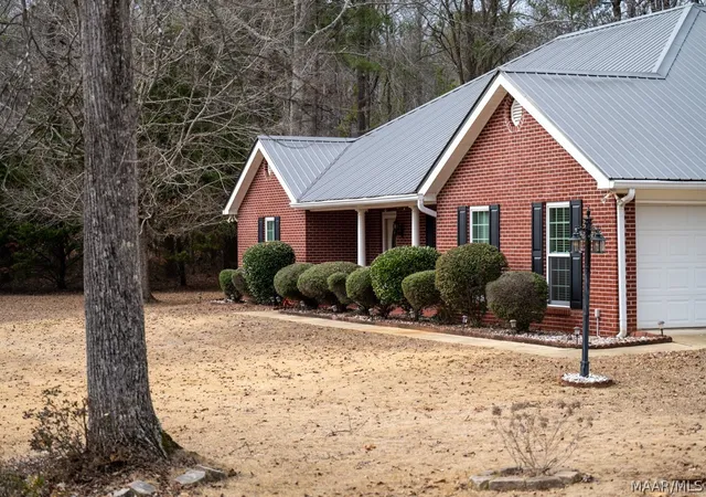 4th image of 102 W Murphy Ln, Dadeville, AL 36853 | MLS# 580930