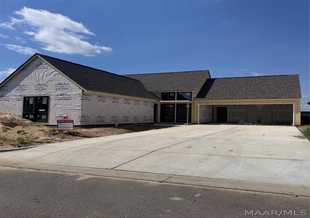 Photo 1 of Single family home for sale at 8443 Guildhall St, Montgomery, AL 36117 | MLS# 580954 | Listing updated on 2026-07-12