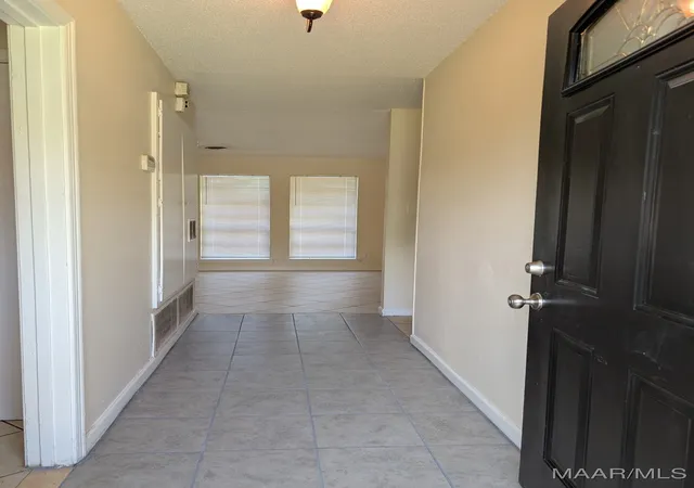 2nd image of 5330 Connie Cir, Montgomery, AL 36108 | MLS# 580895