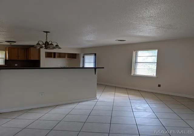 5th image of 5330 Connie Cir, Montgomery, AL 36108 | MLS# 580895