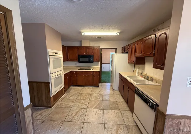 3rd image of 212 W Vanderbilt Loop, Montgomery, AL 36109 | MLS# 581598