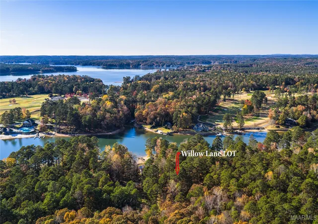 Homes for sale in Alexander City, AL | 1 Willow Ln, Alexander City, AL 35010 | MLS# 581762