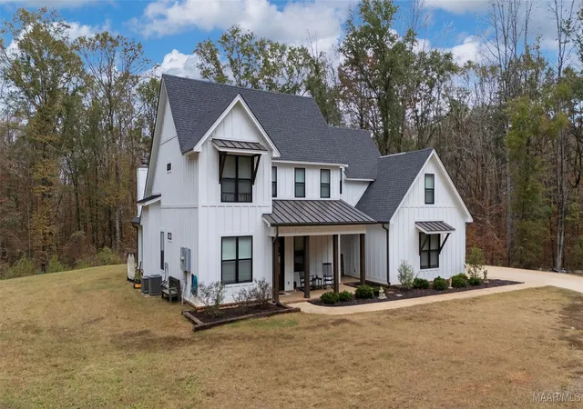 Homes for sale in Deatsville, AL | 178 Shoal Creek Dr, Deatsville, AL 36022 | MLS# 581851