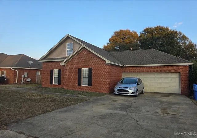 1st image of 820 Dunvegan Dr, Prattville, AL 36067 | MLS# 582426
