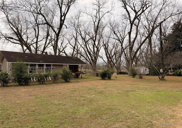 Homes for sale in Fort Deposit, AL | 119 Rogers St E, Fort Deposit, AL 36032 | MLS# 582566