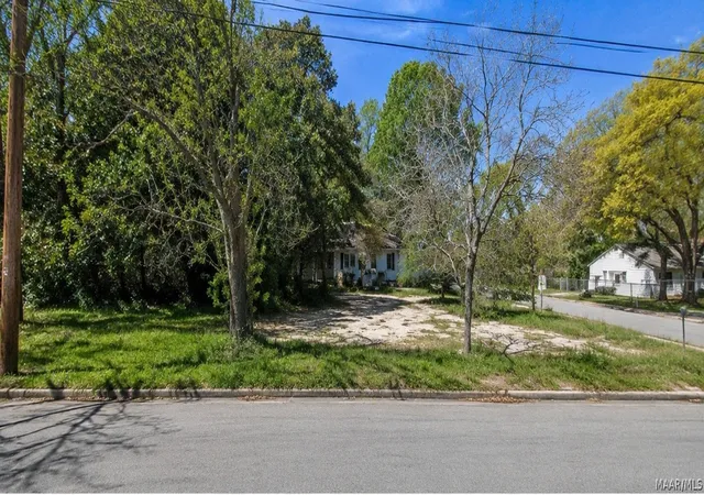 1st image of 811 1st Ave, Selma, AL 36701 | MLS# 582745