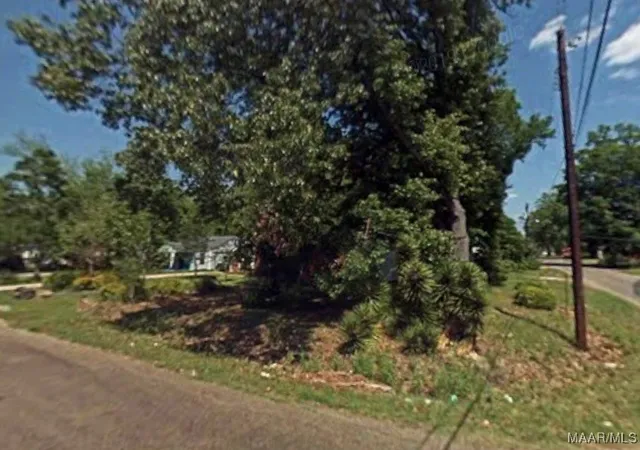 1st image of 2100 Elkdale St, Selma, AL 36701 | MLS# 582780