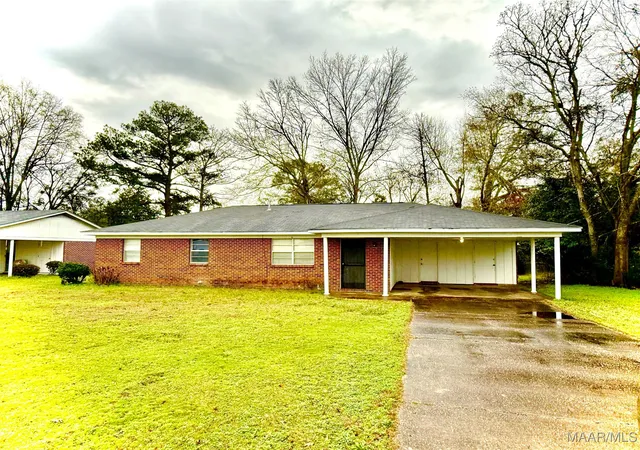 1st image of 2105 W Dallas Ave, Selma, AL 36701 | MLS# 582553