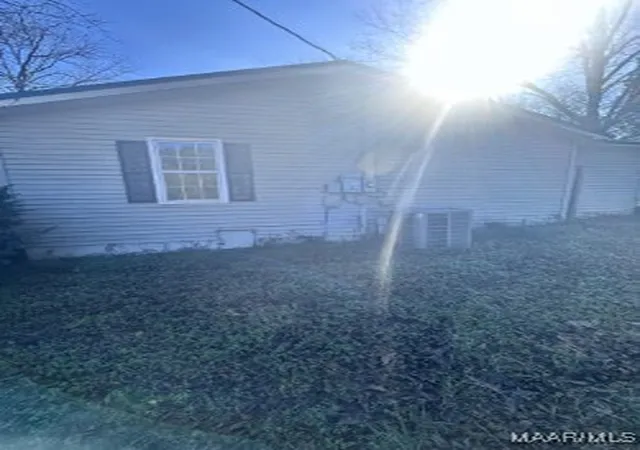 Homes for sale in New Brockton, AL | 714 Byrd Mill Rd, New Brockton, AL 36351 | MLS# 582790