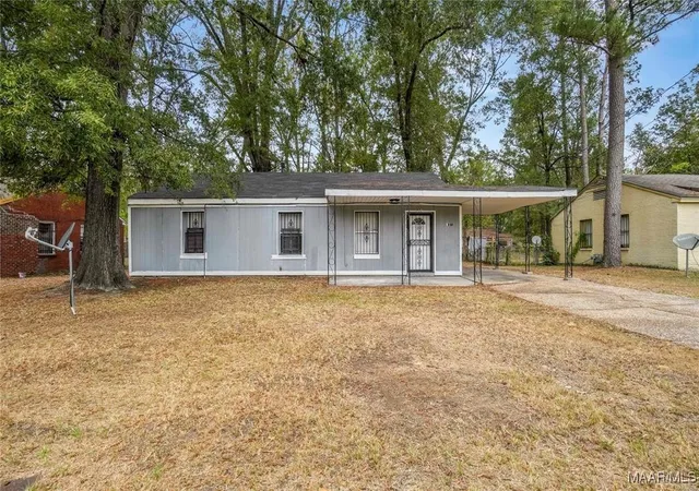 Homes for sale in Montgomery, AL | 170 W South Blvd, Montgomery, AL 36105 | MLS# 582853