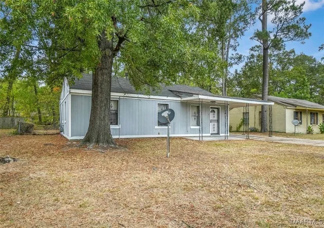 Homes for sale in Montgomery, AL | 170 W South Blvd, Montgomery, AL 36105 | MLS# 582853