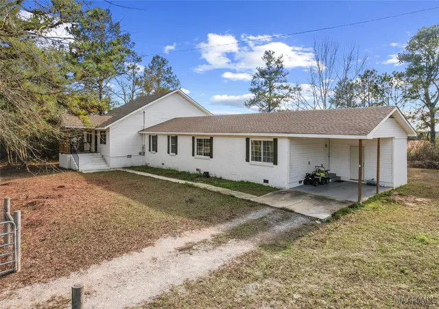 Homes for sale in Columbia, AL | 596 County Road 61 Road, Columbia, AL 36319 | MLS# 582880