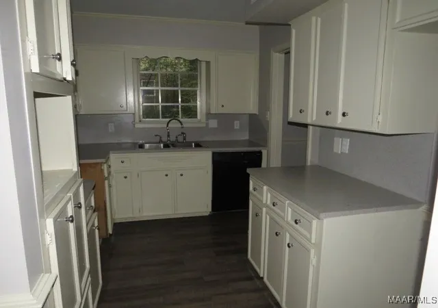 Photo 4 of Single family home for sale at 354 Holly Ridge Dr, Montgomery, AL 36109 | MLS# 582893 | Listing updated on 2026-07-15
