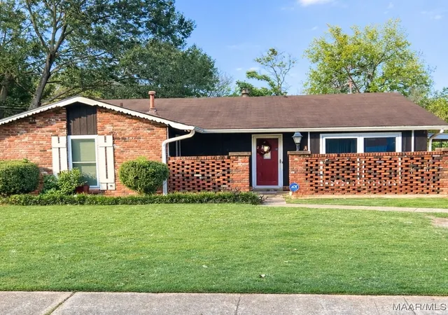 Photo 1 of Single family home for sale at 310 Fieldbrook Dr, Montgomery, AL 36117 | MLS# 583280 | Listing updated on 2026-08-28