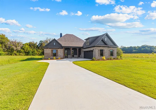 Photo 3 of Single family home for sale at 8225 Young Xing, Montgomery, AL 36116 | MLS# 583516 | Listing updated on 2026-10-09