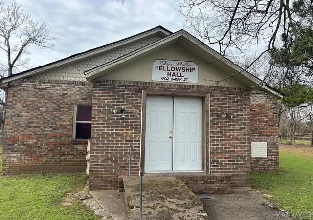 1st image of 402 Grey St, Selma, AL 36703 | MLS# 583382