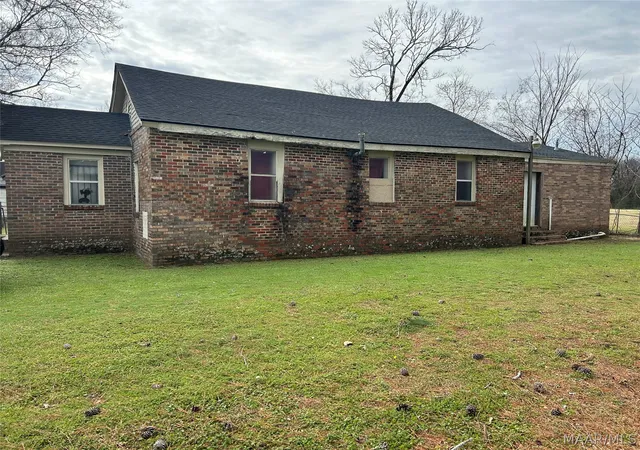 2nd image of 402 Grey St, Selma, AL 36703 | MLS# 583382