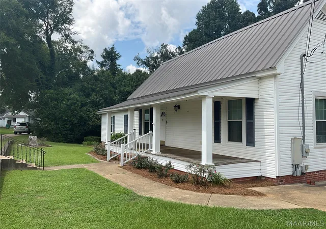 Photo 3 of Single family home for sale at 513 Eubanks St, Tallassee, AL 36078 | MLS# 583727 | Listing updated on 2026-06-09
