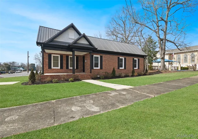 4th image of 203 8Th St, Clanton, AL 35045 | MLS# 583875